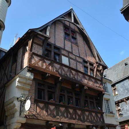 La Maison Rouge Шинон Экстерьер фото