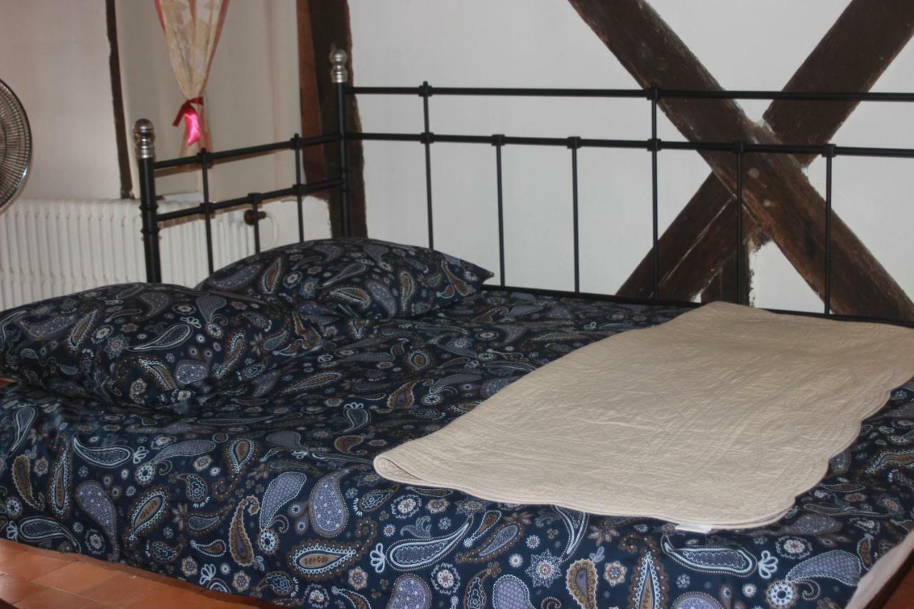 La Maison Rouge Шинон Экстерьер фото