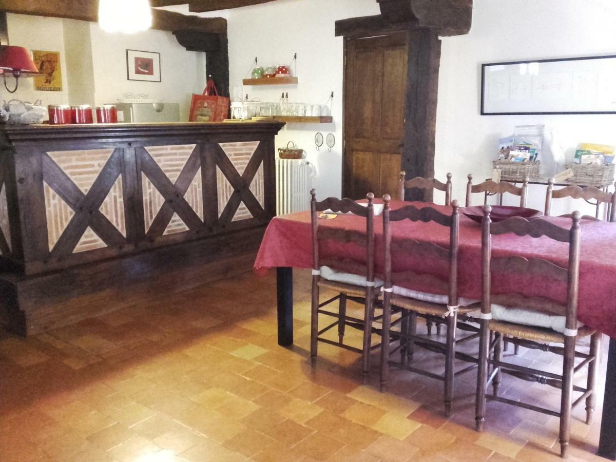 La Maison Rouge Шинон Экстерьер фото