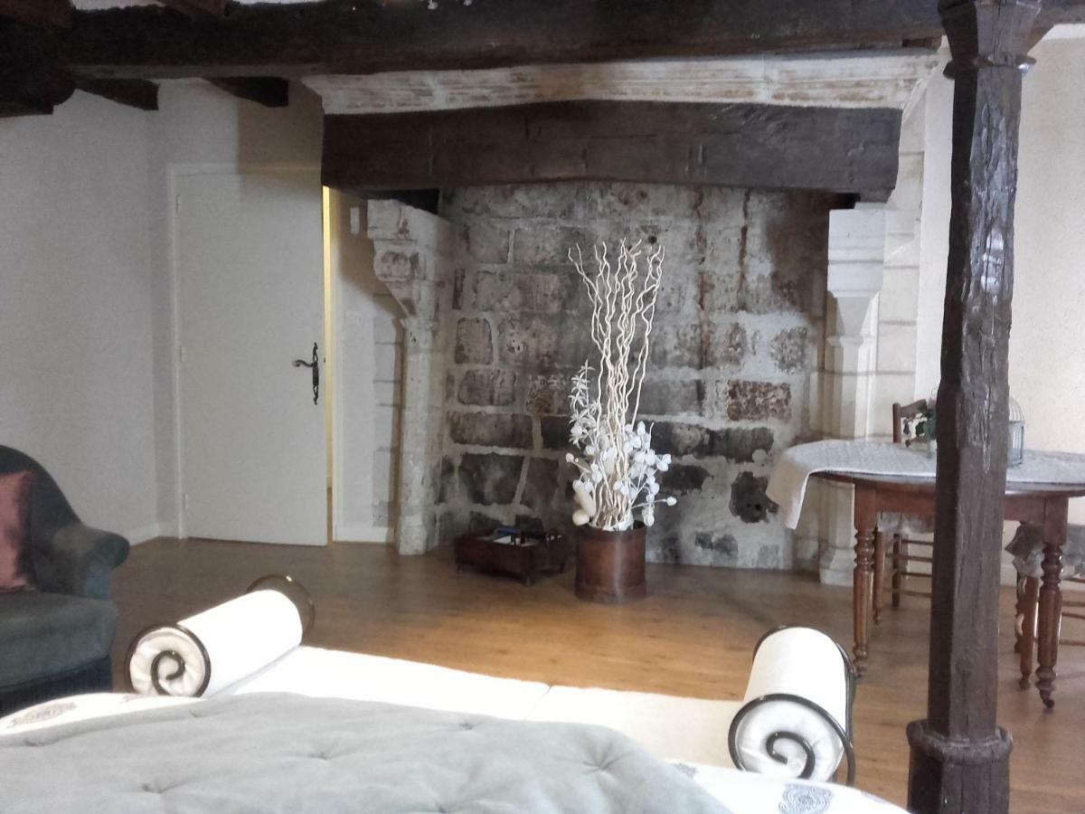 La Maison Rouge Шинон Экстерьер фото